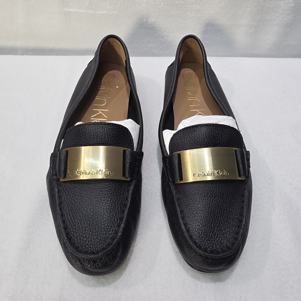Calvin Klein Womens Black Leather Loafers with Gold Plaque Size 9 NWOT - Picture 2 of 6